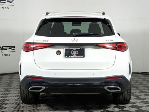 Used 2025 Mercedes-Benz GLC 300 4MATIC image 4