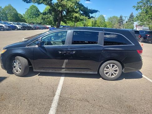 Used 2016 Honda Odyssey SE image 4