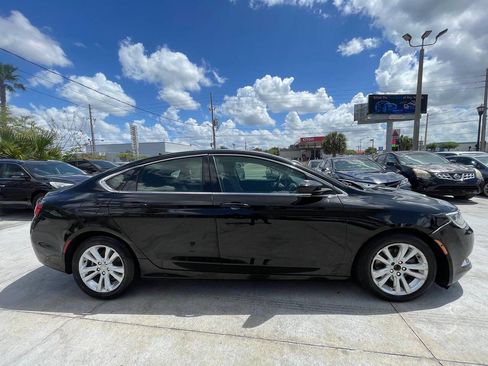 Used 2016 Chrysler 200 Limited w/ Anniversary Edition FWD image 19