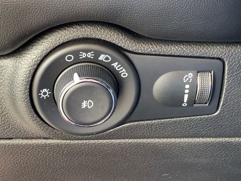 Used 2021 Dodge Durango GT image 30