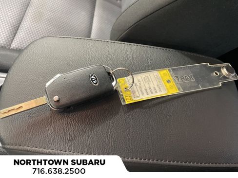 Used 2020 Kia Soul LX image 30