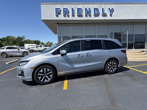 Used 2025 Honda Odyssey EX-L image 2