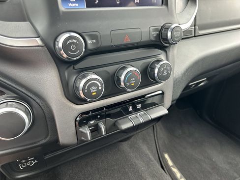 Used 2024 RAM 2500 Big Horn w/ Bed Utility Group image 29