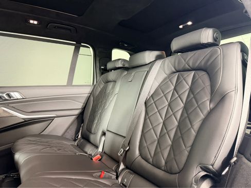 New 2026 BMW X7 xDrive40i w/ M Sport Package AWD/4WD image 18