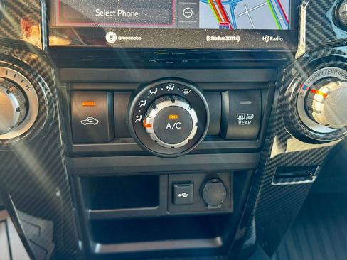 Used 2022 Toyota 4Runner SR5 Premium image 29