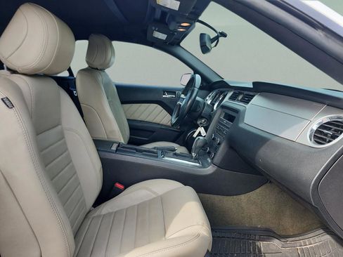 Used 2014 Ford Mustang Premium w/ Comfort Package image 18
