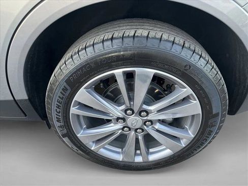 Used 2018 Cadillac XT5 Premium Luxury w/ LPO, Wheel Lock Package image 17