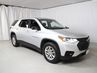 Used 2020 Chevrolet Traverse LS image 1