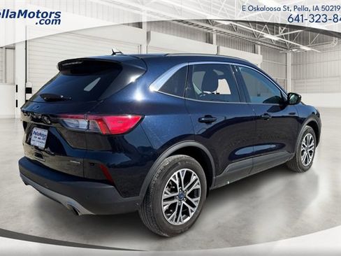 Used 2021 Ford Escape SEL image 3