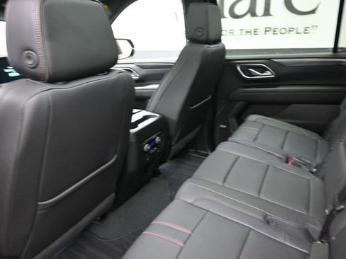 Used 2024 Chevrolet Suburban RST w/ Sport Performance Package AWD/4WD image 25