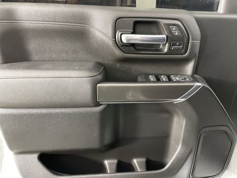 Used 2022 GMC Sierra 2500 AT4 image 21