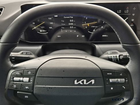 Used 2025 Kia K4 EX image 30