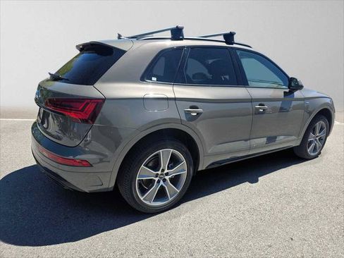 Used 2025 Audi Q5 2.0T Premium w/ Convenience Plus Package AWD/4WD image 3