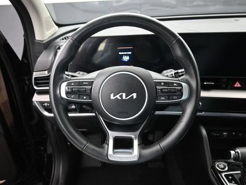 Used 2025 Kia Sportage EX FWD image 23