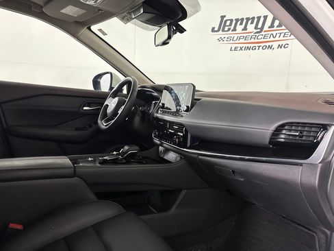 Used 2023 Nissan Rogue SL w/ SL Premium Package FWD image 35