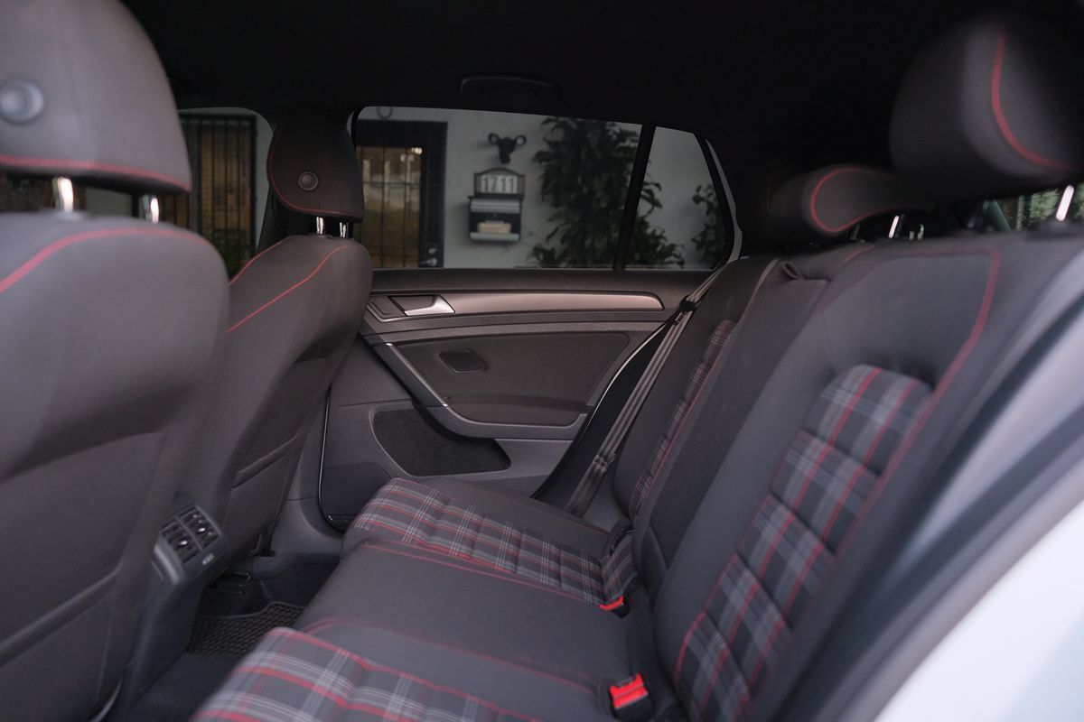 Used 2018 Volkswagen GTI S FWD image 32