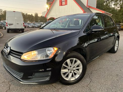 Used 2016 Volkswagen Golf S image 7