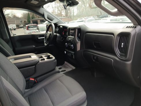 Used 2022 Chevrolet Silverado 1500 Custom image 17