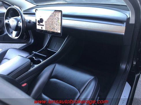 Used 2018 Tesla Model 3 Mid Range image 23