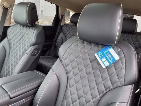 Used 2024 Genesis GV80 3.5T w/ Prestige Package image 12