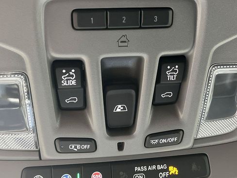 Certified 2025 GMC Sierra 1500 Elevation w/ Elevation Premium Package AWD/4WD image 31