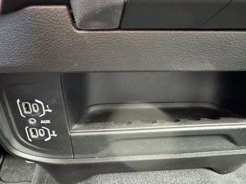 Used 2024 RAM 3500 Big Horn image 39