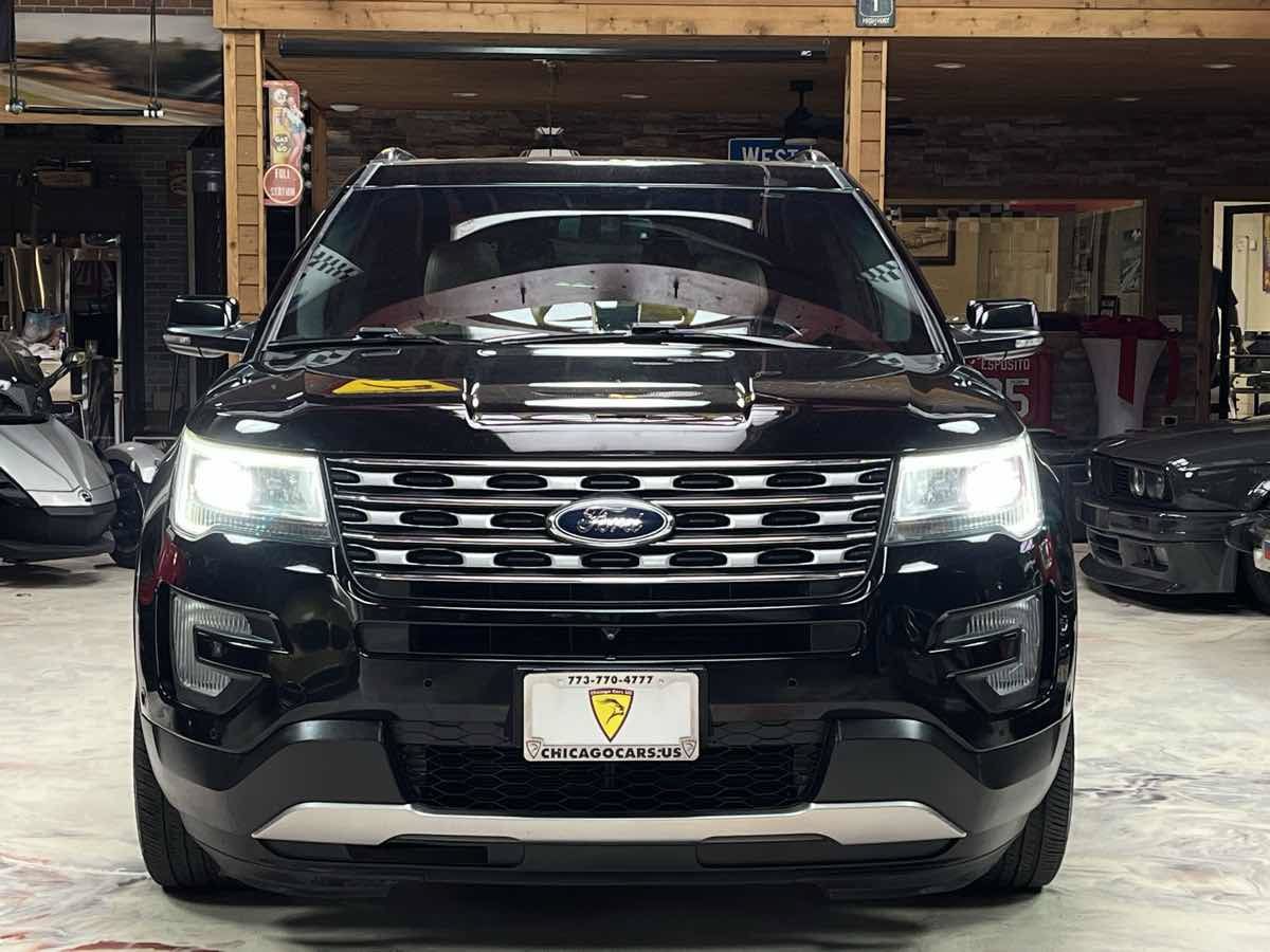 Used 2017 Ford Explorer Limited w/ Equipment Group 303A AWD/4WD image 7