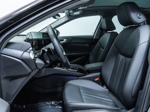 Used 2025 Audi A5 2.0T Premium w/ Convenience Package image 6