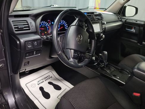 Used 2016 Toyota 4Runner Trail image 13