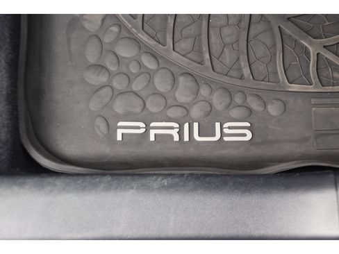 Used 2016 Toyota Prius Four w/ Advanced Technology Package image 31