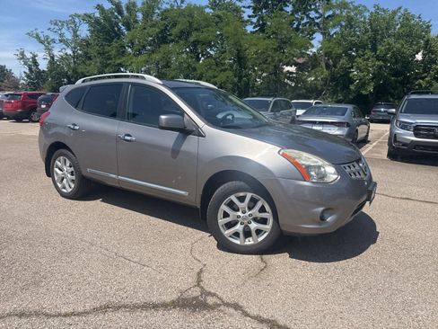 Used 2011 Nissan Rogue SV w/ SL Pkg AWD/4WD image 14