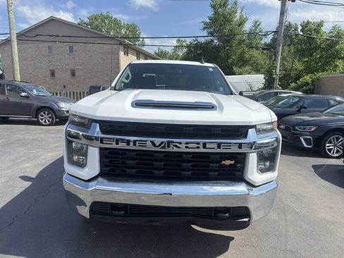 Used 2022 Chevrolet Silverado 2500 LT AWD/4WD image 2