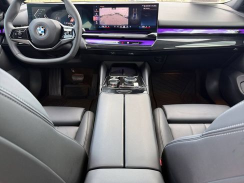 Used 2024 BMW 540i xDrive w/ Convenience Package AWD/4WD image 13