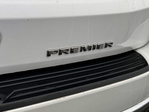 Used 2023 Chevrolet Suburban Premier image 19