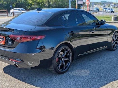Used 2018 Alfa Romeo Giulia Ti w/ Nero Edizione image 4