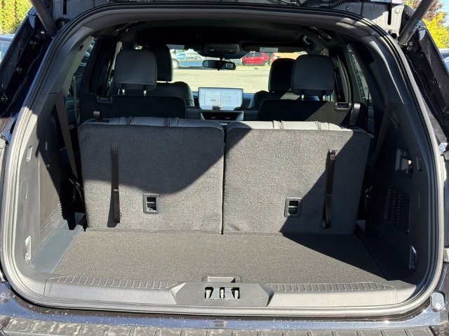 New 2027 Ford Explorer Active w/ Active Comfort Package AWD/4WD image 4