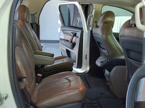 Used 2014 GMC Acadia SLT AWD/4WD image 19