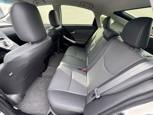 Used 2015 Toyota Prius Four image 16