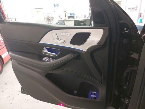 Used 2024 Mercedes-Benz GLE 450e 4MATIC image 28