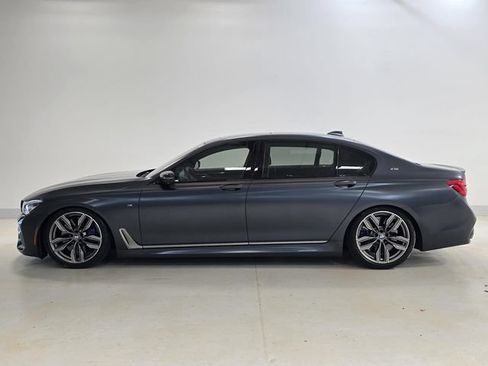 Used 2018 BMW M760i xDrive w/ Luxury Rear Seating Package AWD/4WD image 39