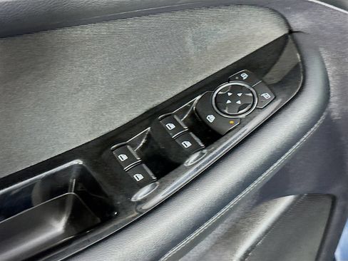 Used 2018 Ford Edge SEL AWD/4WD image 17