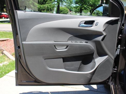 Used 2016 Chevrolet Sonic LT FWD image 12