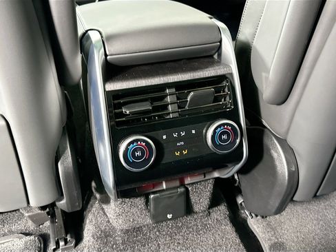 New 2025 Land Rover Range Rover Long Wheelbase SE image 26