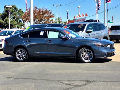 Certified 2024 Honda Accord EX image 3