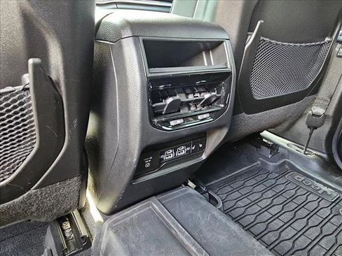 Used 2022 Jeep Grand Cherokee Trailhawk AWD/4WD image 16