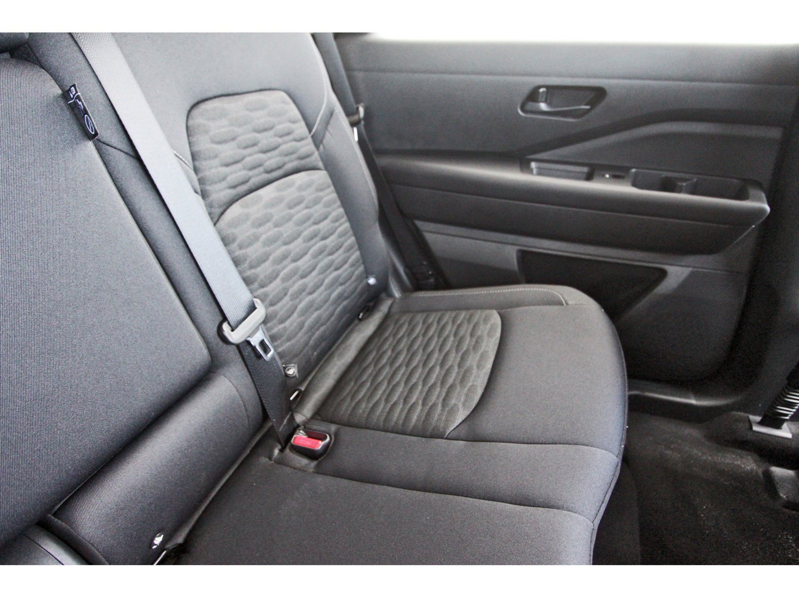 Certified 2025 Nissan Pathfinder SV FWD image 16