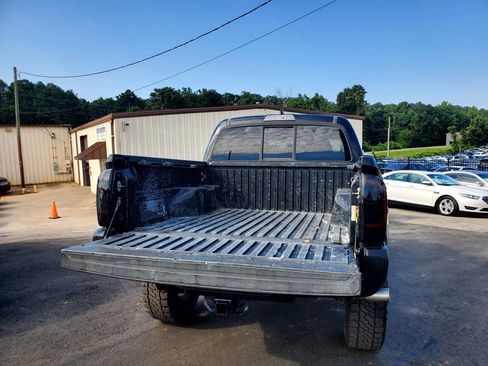 Used 2016 Toyota Tacoma SR5 w/ Towing Package RWD image 42