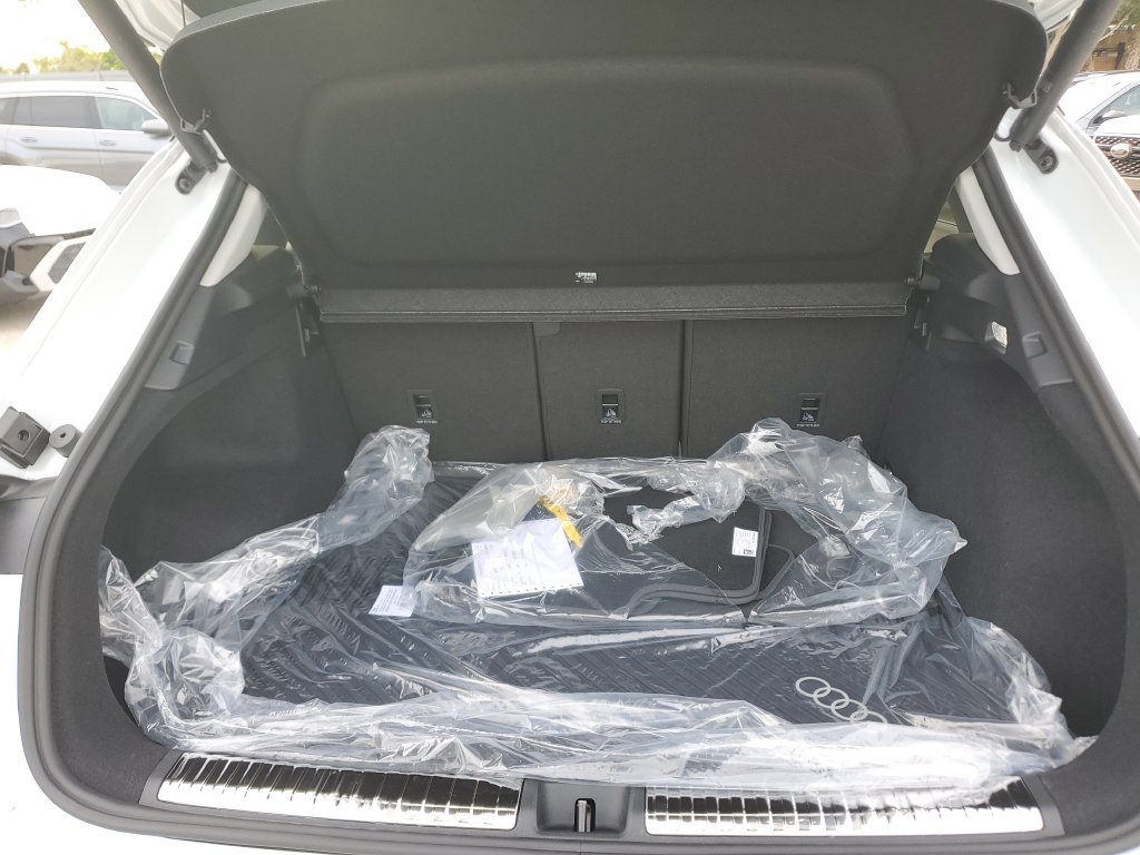New 2026 Audi Q3 quattro 2.0T AWD/4WD image 15