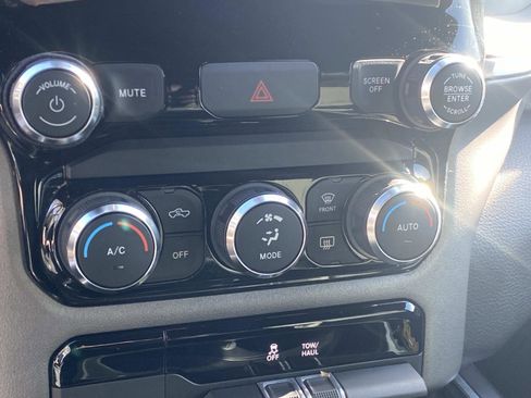 Used 2022 RAM 1500 Big Horn image 37