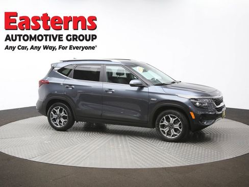 Used 2023 Kia Seltos EX image 48